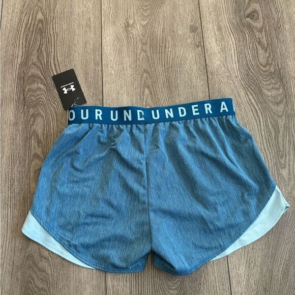 Under armour woman’s play up shorts with comfortable waist band - Picture 2 of 4